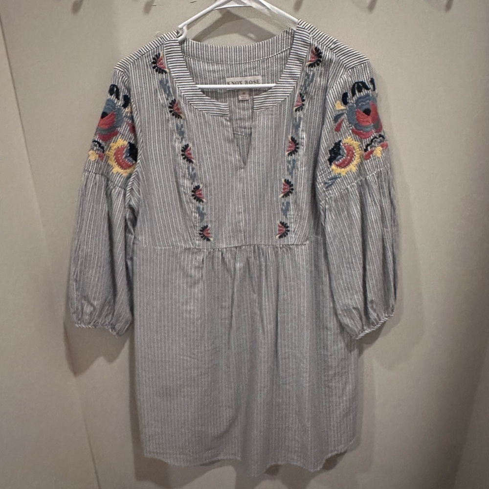 Super cute shift dress